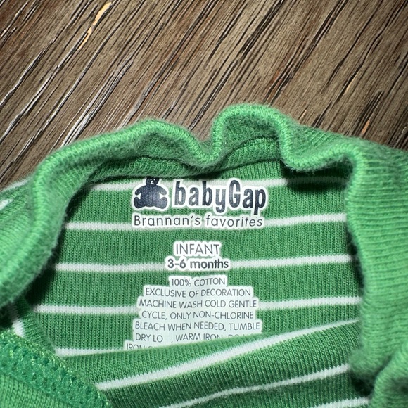 THROWBACK to 2009 Baby Gap 3-6mo Boys Onesie - Picture 4 of 6